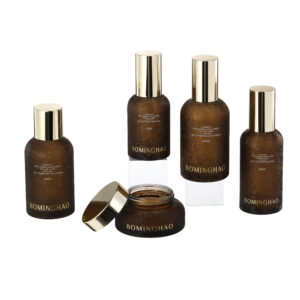 Brown Textured Round Shape Flat Glass Bottle with Gold Cap Screw Cap Sealing for Skin Care Cream Cosmetic Packaging