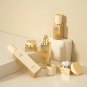 Custom High Quality Unique Amber Brown Gold Square Shape Cosmetic Lotion Emulsion Glass Pump Bottle Set